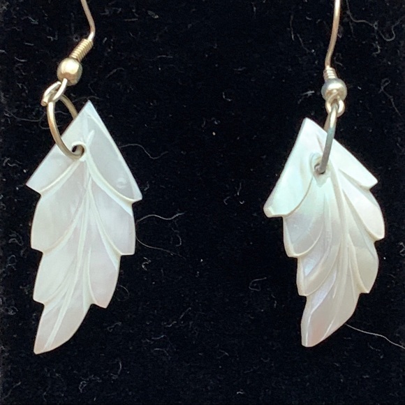 Vintage Jewelry - Mother of Pearl Dangle Earrings New Old Stock